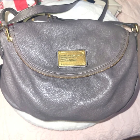 Marc By Marc Jacobs Gray Leather Shoulder Bag with Slouchy Design - Picture 3 of 16